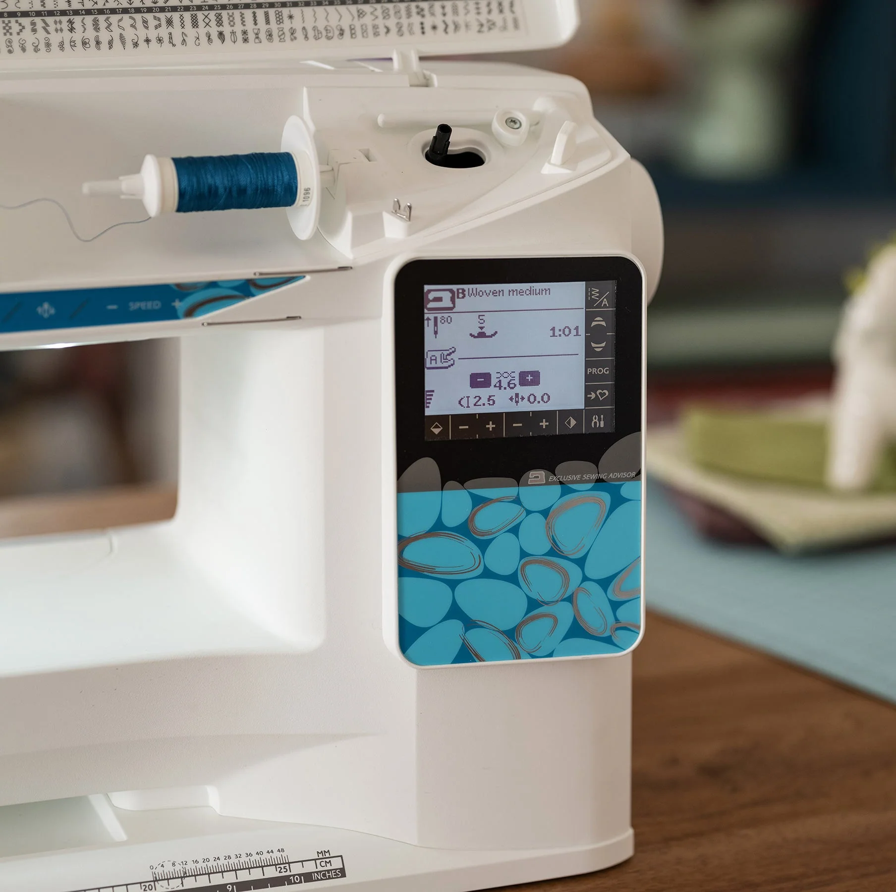 HUSQVARNA® VIKING® OPAL™ 670 Sewing Machine - Image 8